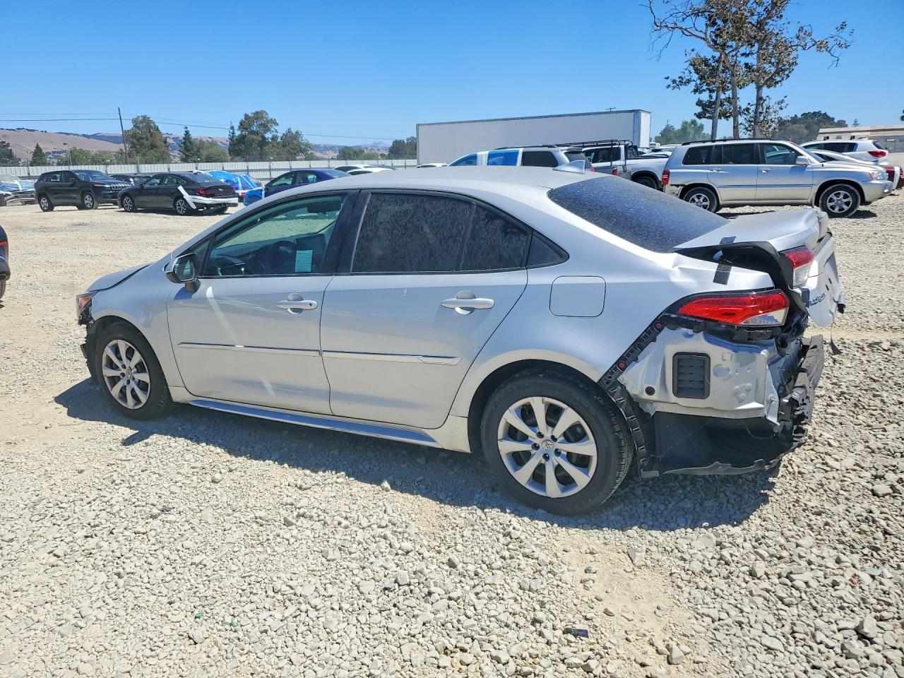 2021 TOYOTA COROLLA LE — снимка 2