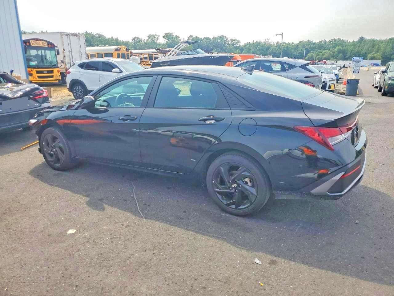 2026 HYUNDAI ELANTRA SEL SPORT — снимка 2