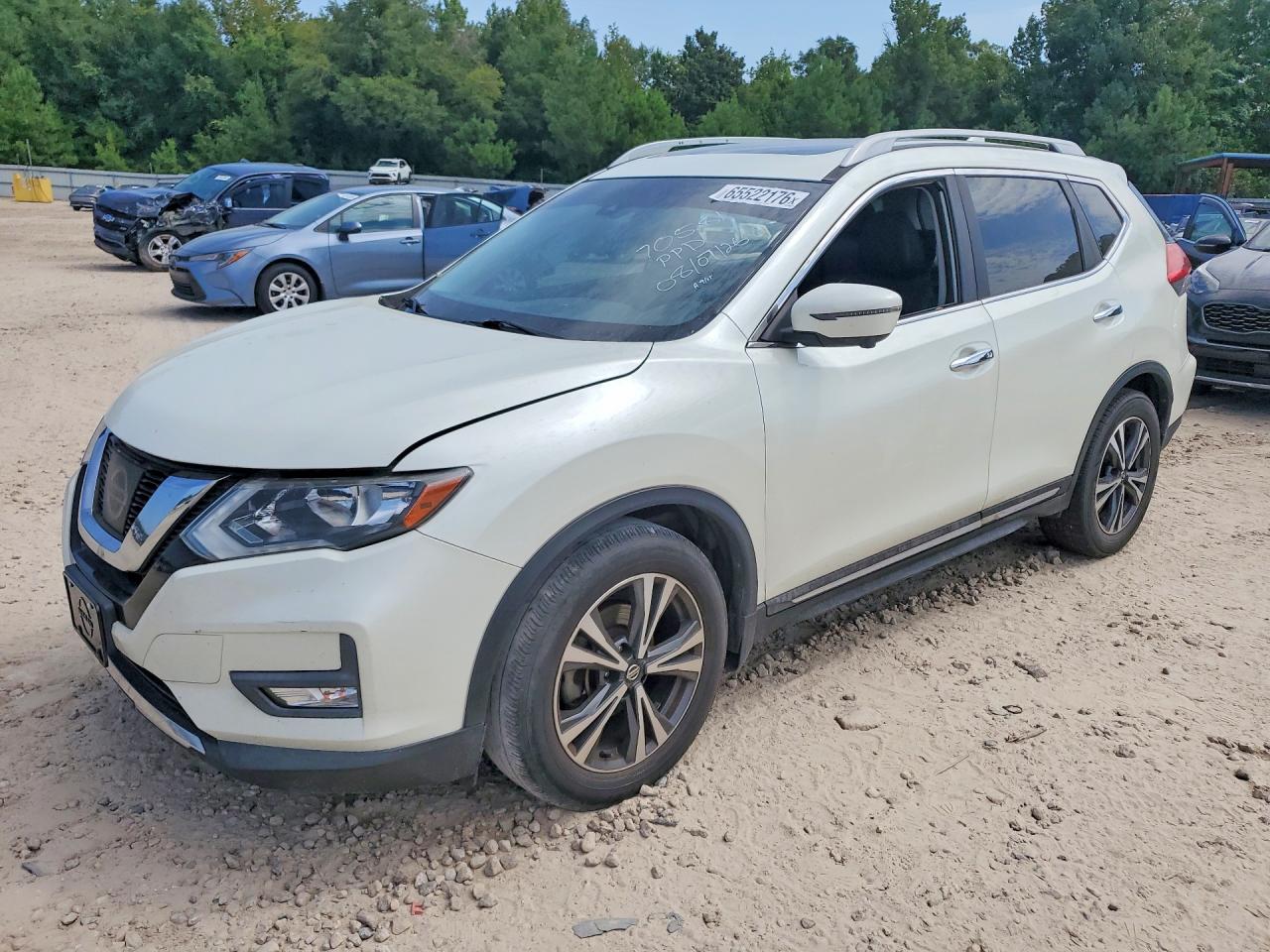 2017 NISSAN ROGUE SL