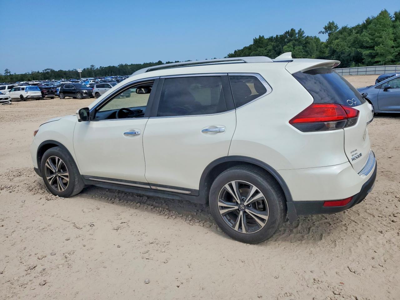 2017 NISSAN ROGUE SL — снимка 2