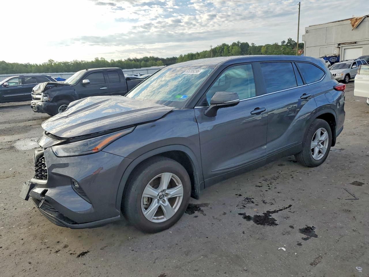 2023 TOYOTA HIGHLANDER LE