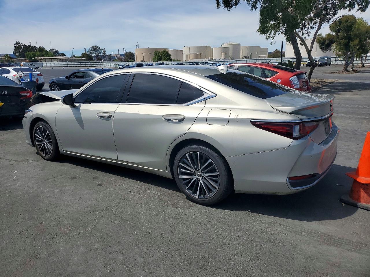 2023 LEXUS ES 300H BASE — снимка 2