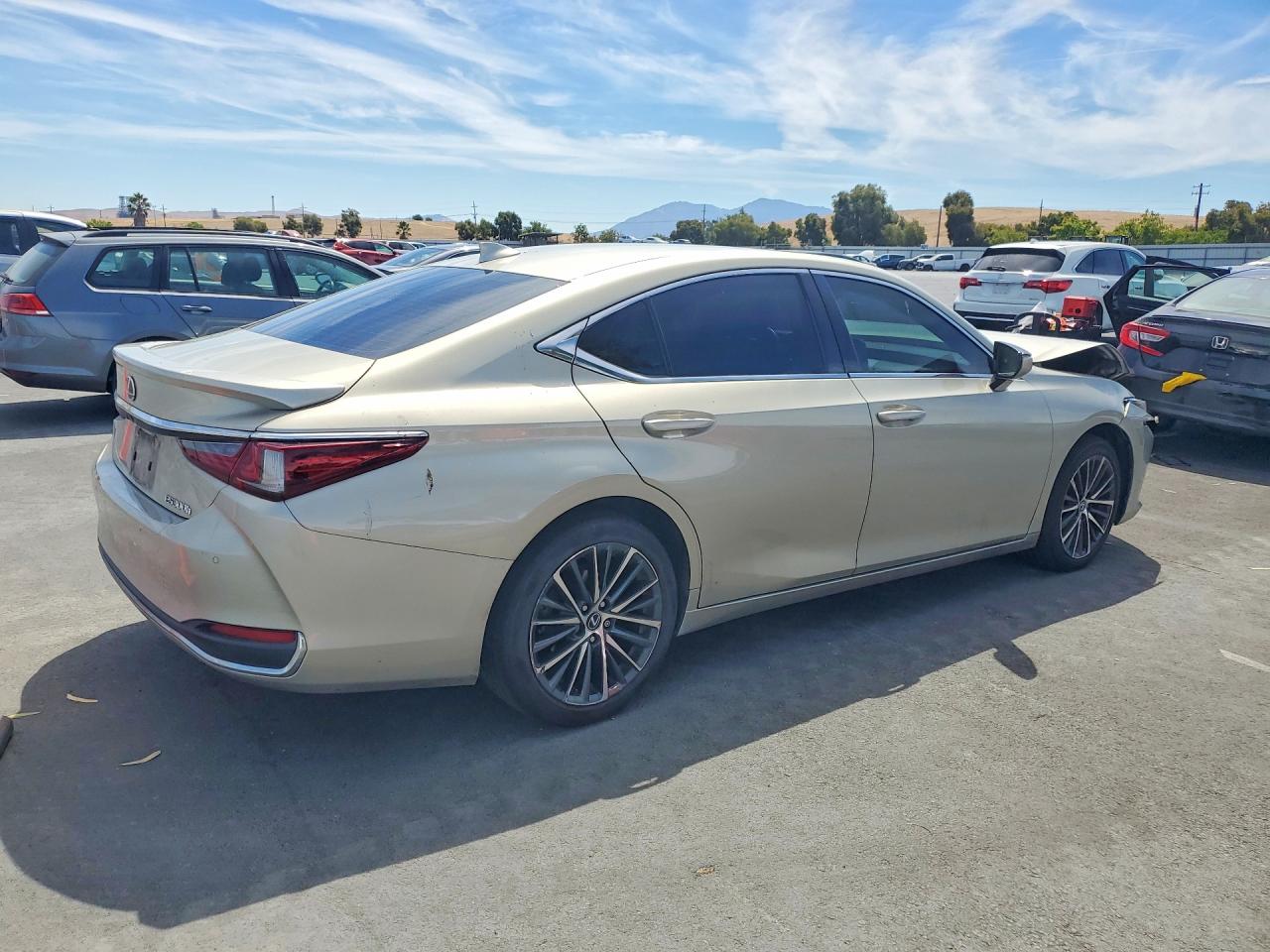 2023 LEXUS ES 300H BASE — снимка 3