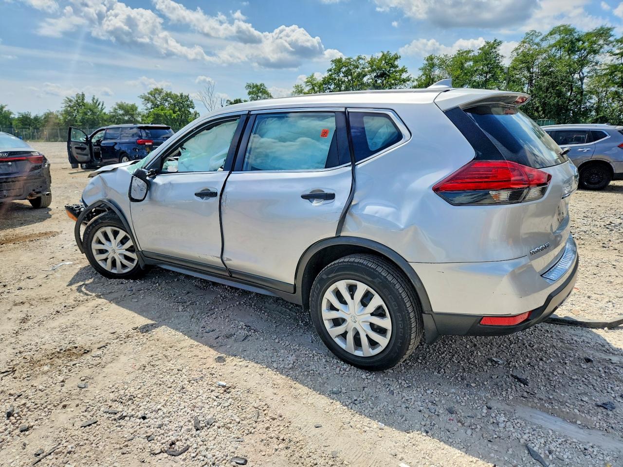 2017 NISSAN ROGUE S — снимка 2