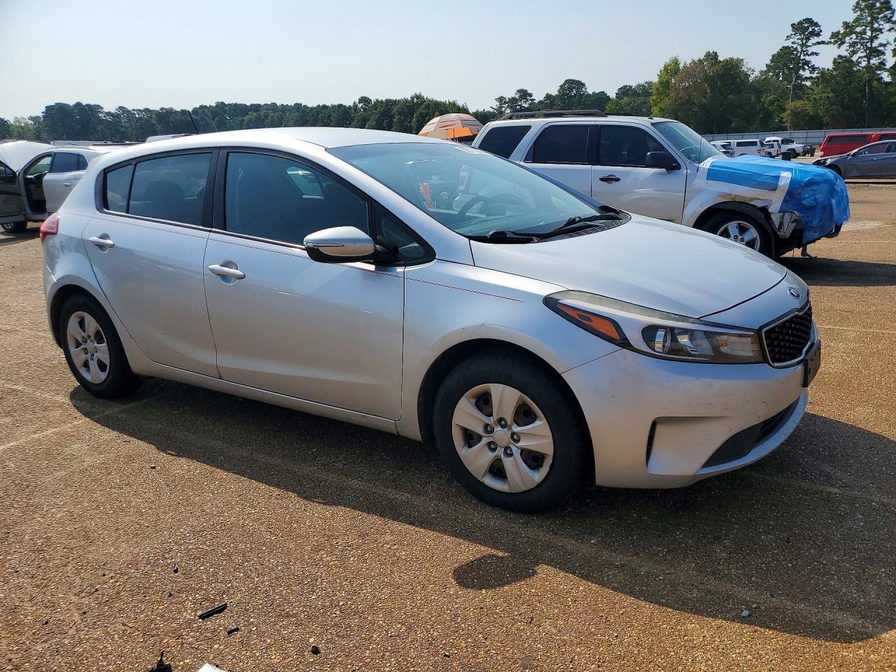 2017 KIA FORTE5 LX — снимка 4