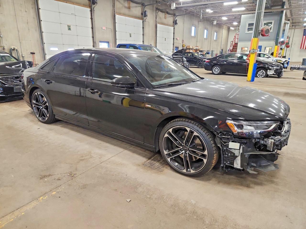 2025 AUDI A8 L — photo 4