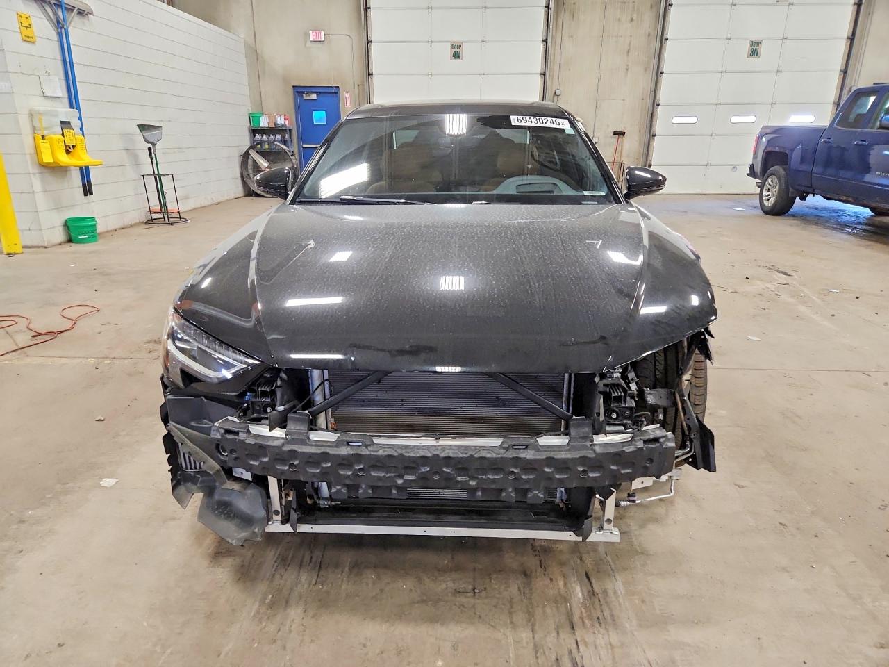 2025 AUDI A8 L — photo 5
