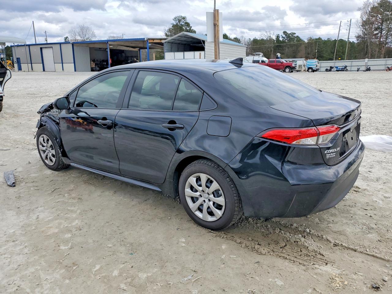2026 TOYOTA COROLLA LE — снимка 2