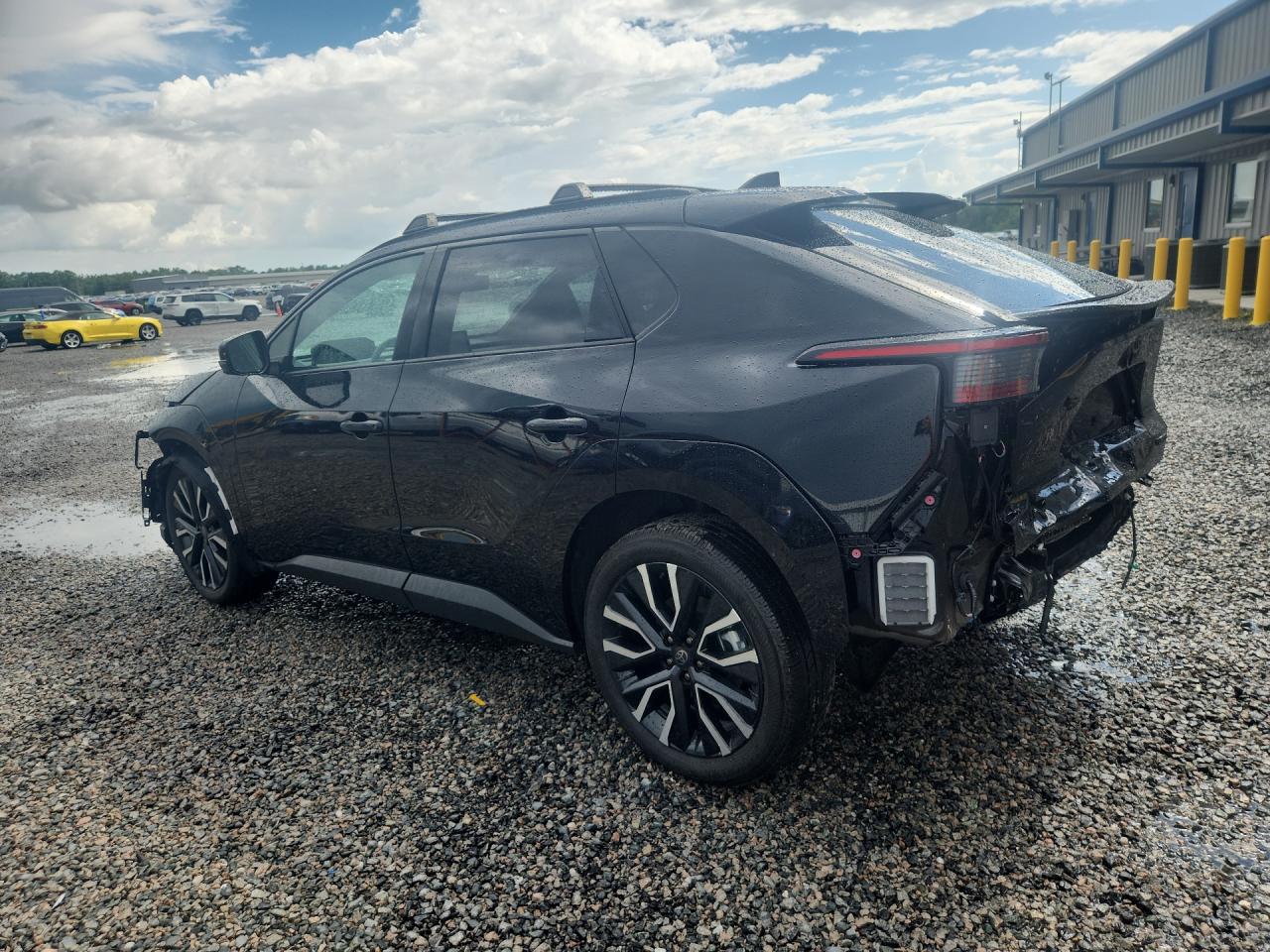 2026 TOYOTA BZ LIMITED — снимка 2