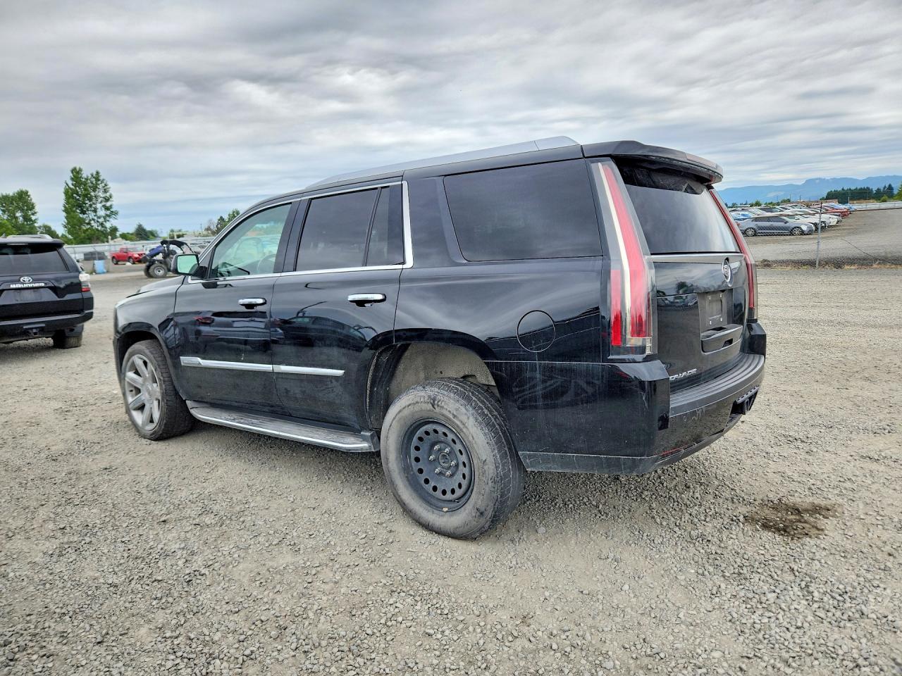 2015 CADILLAC ESCALADE LUXURY — снимка 2