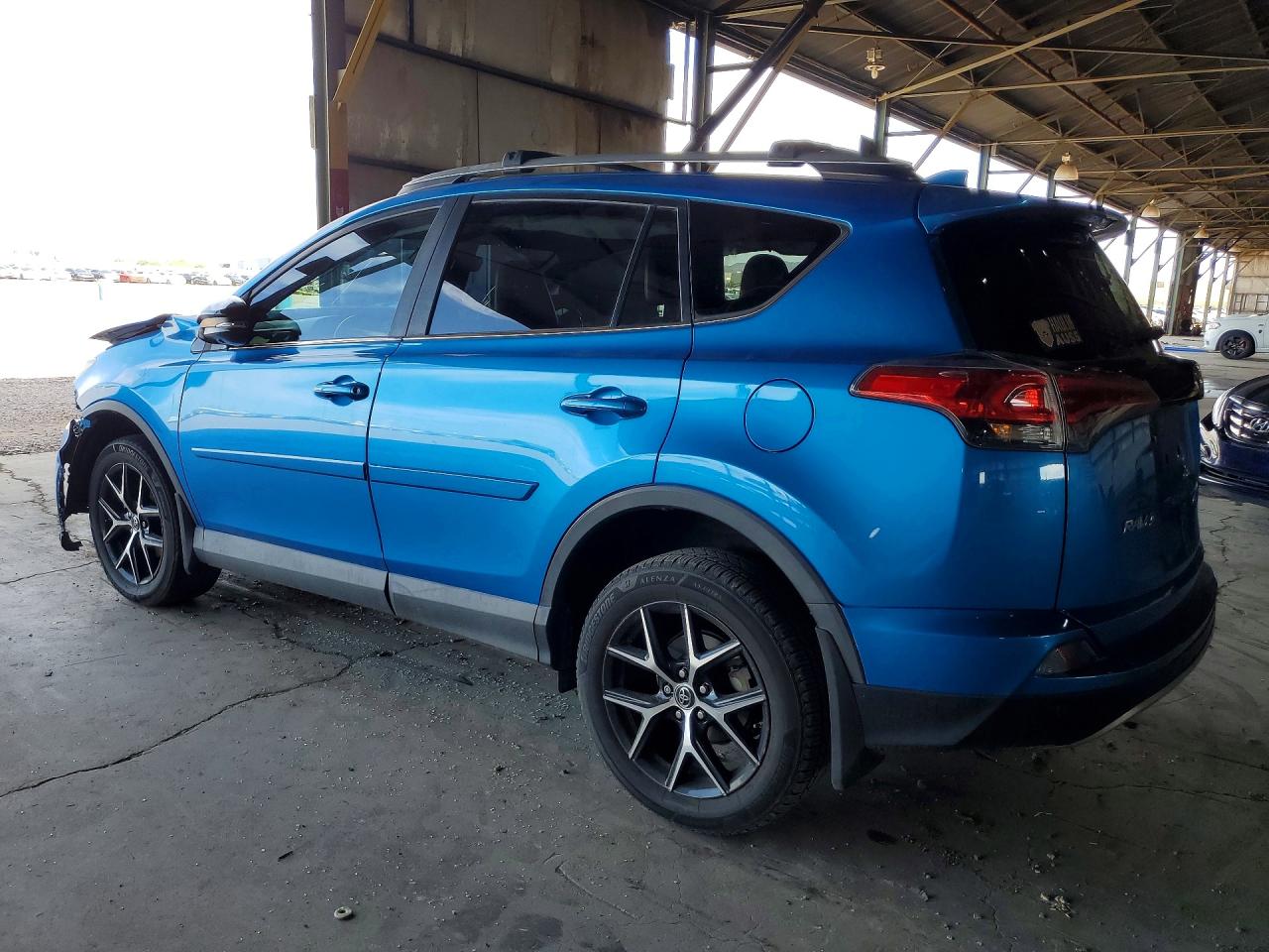 2018 TOYOTA RAV4 SE — снимка 2