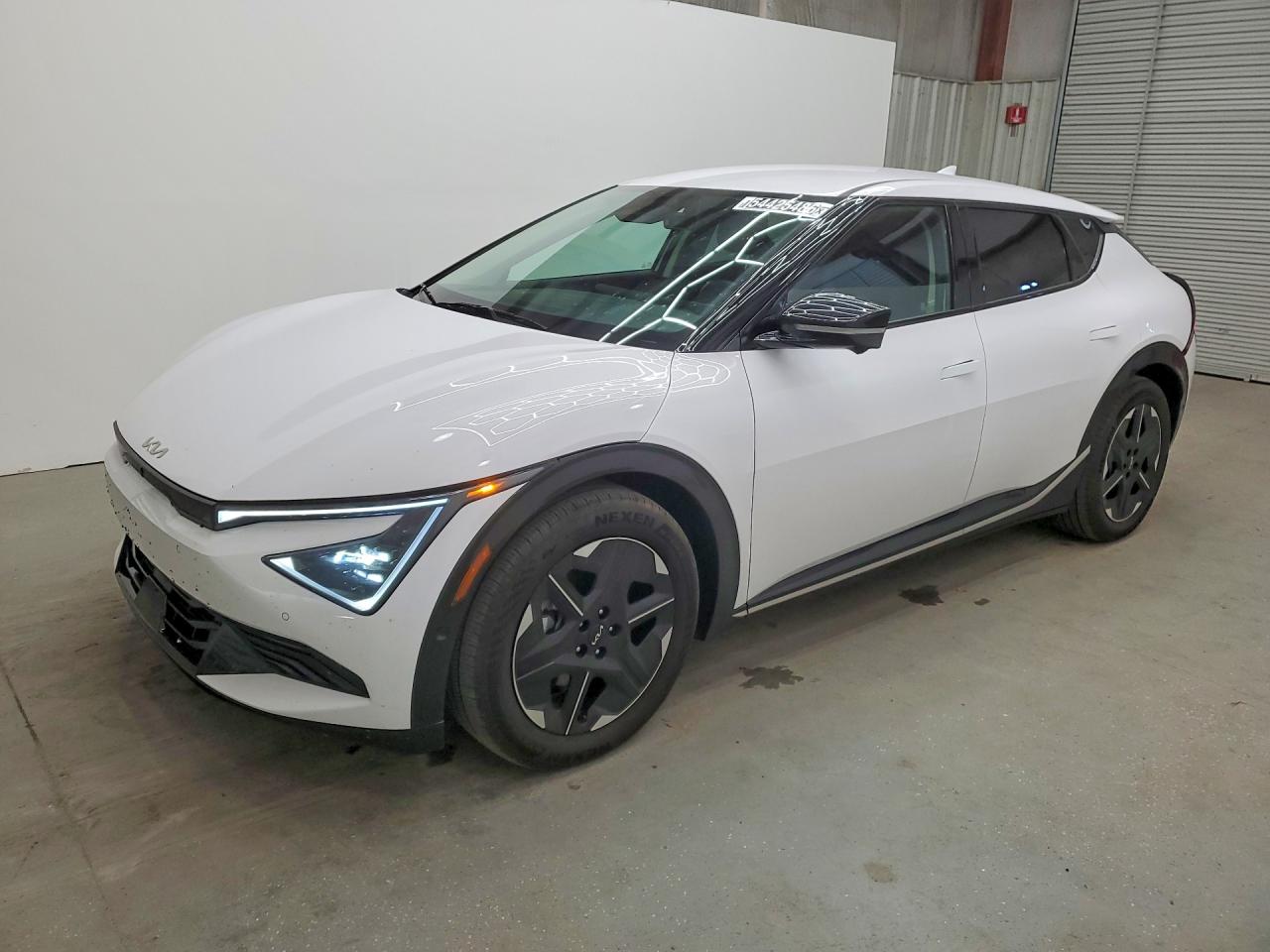 2025 KIA EV6 WIND