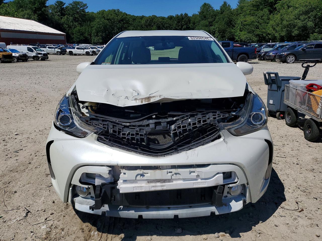 2017 TOYOTA PRIUS V FIVE — снимка 5
