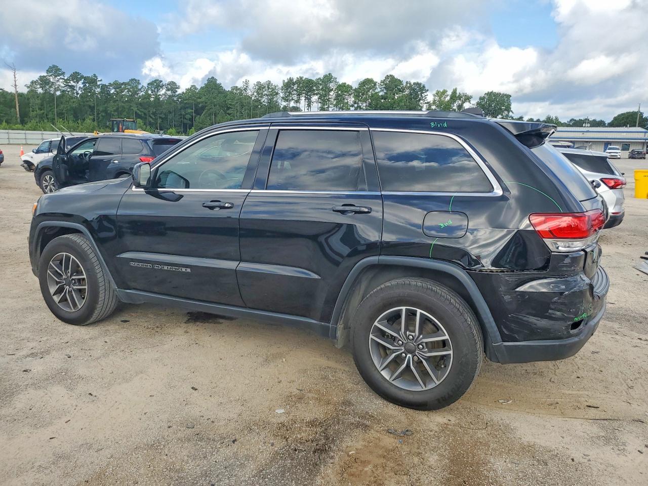 2020 JEEP GRAND CHEROKEE LAREDO — снимка 2