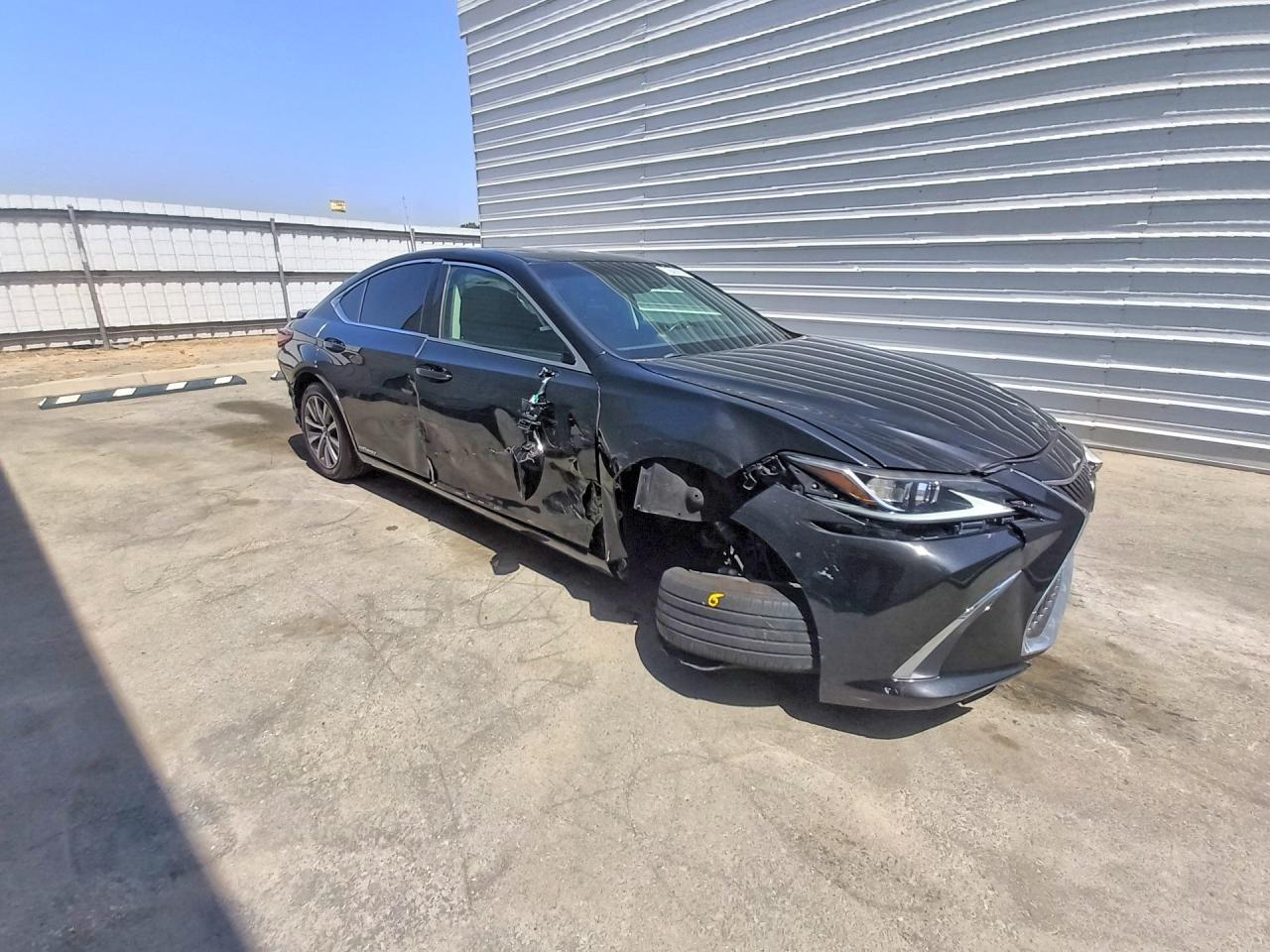 2020 LEXUS ES 300H BASE — снимка 4