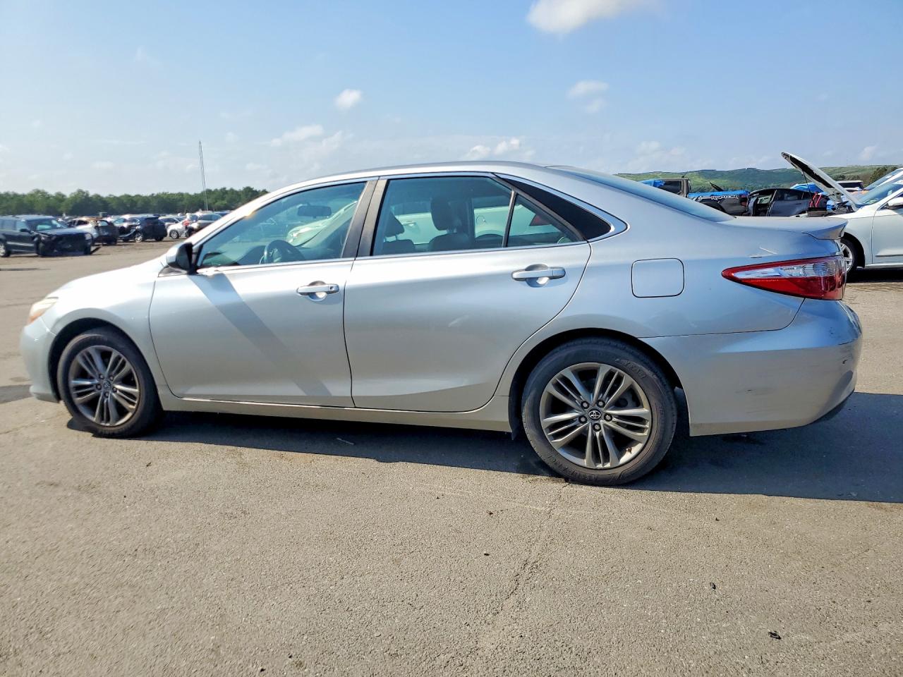 2017 TOYOTA CAMRY SE — снимка 2