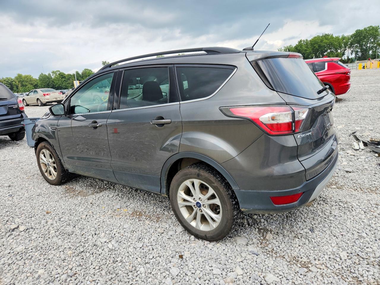 2017 FORD ESCAPE SE — снимка 2