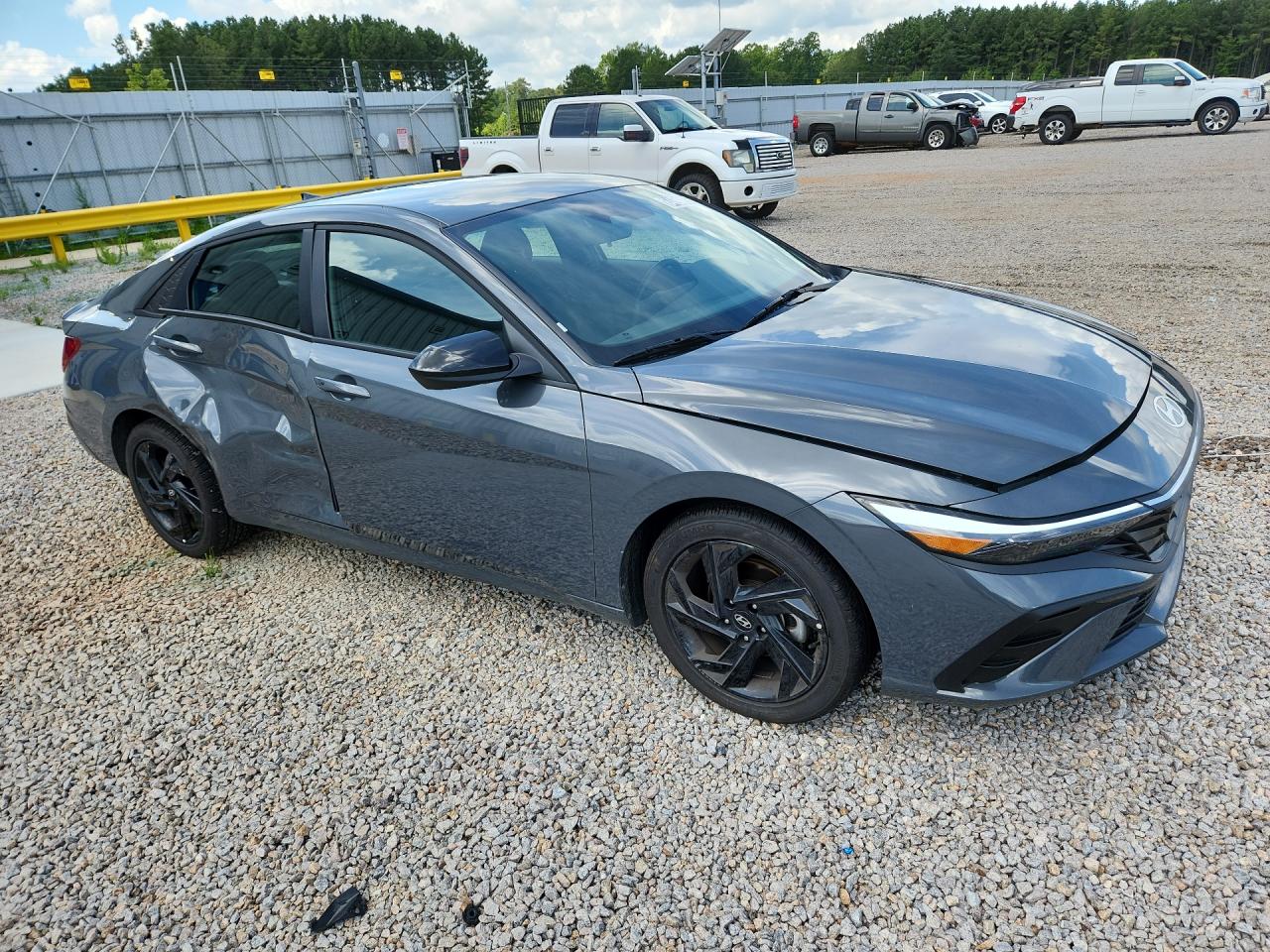 2026 HYUNDAI ELANTRA SEL SPORT — снимка 4