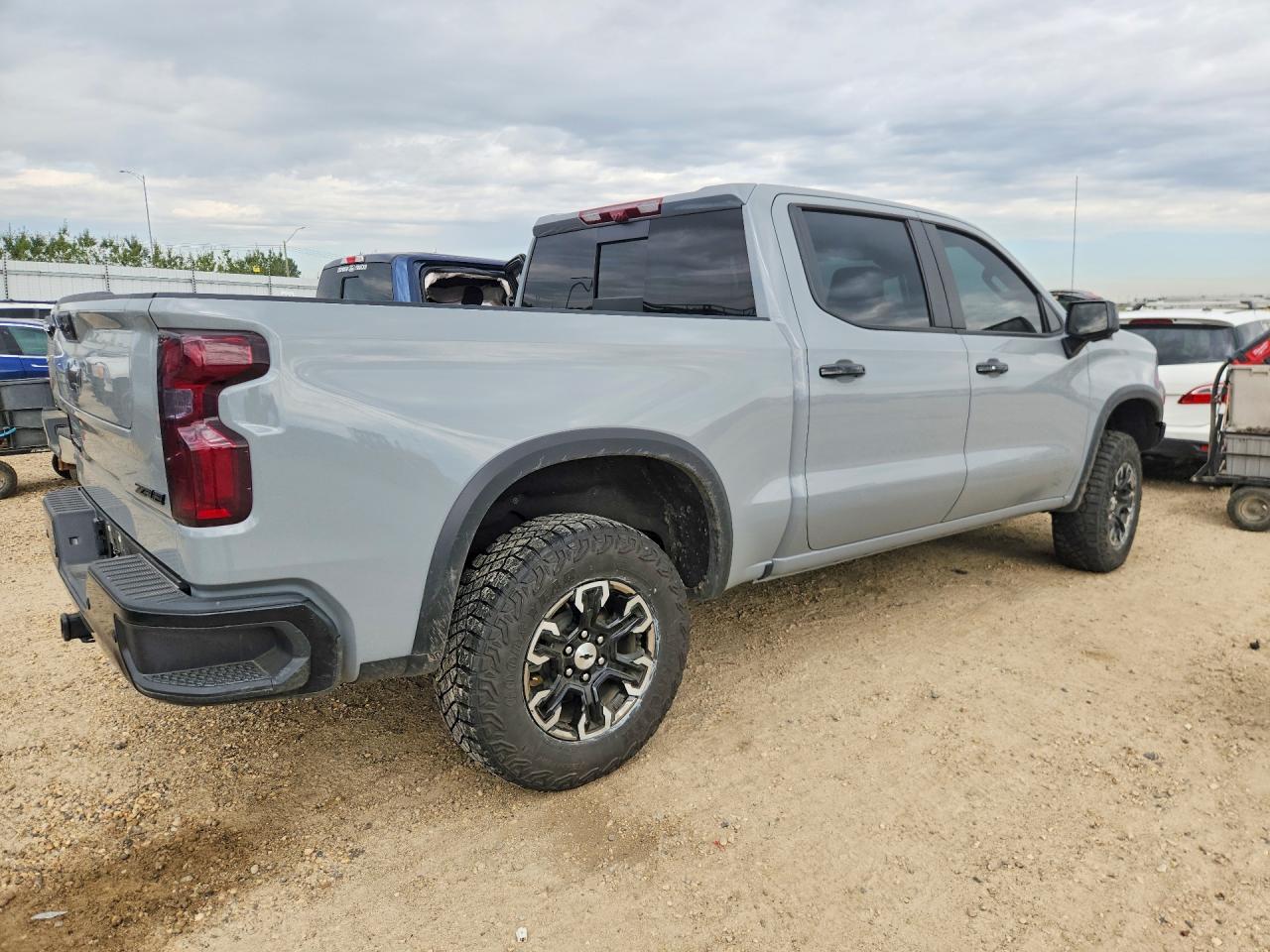 2024 CHEVROLET SILVERADO K1500 ZR2 — снимка 3