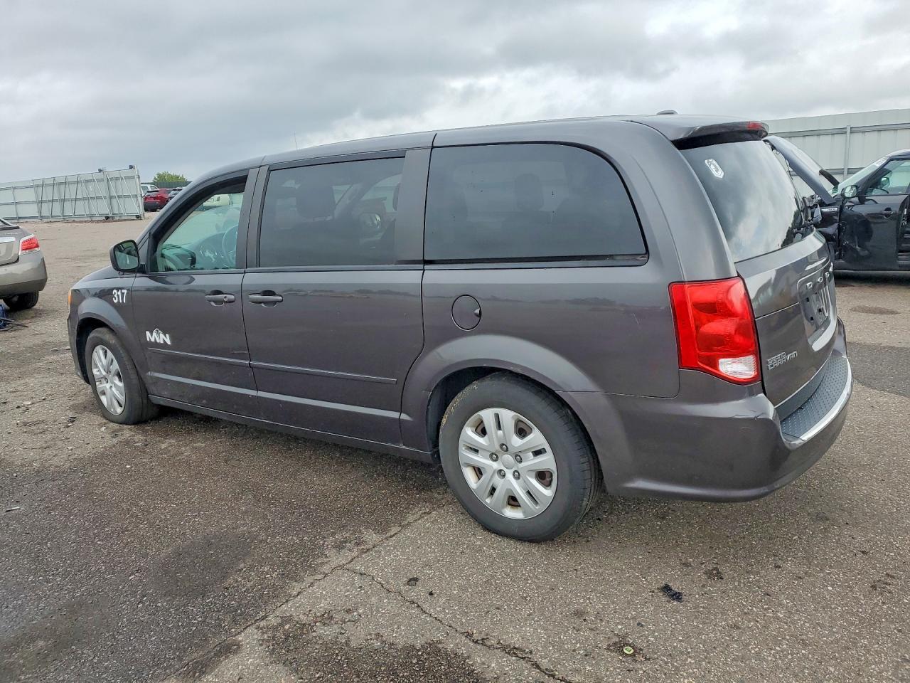 2016 DODGE GRAND CARAVAN SE — снимка 2