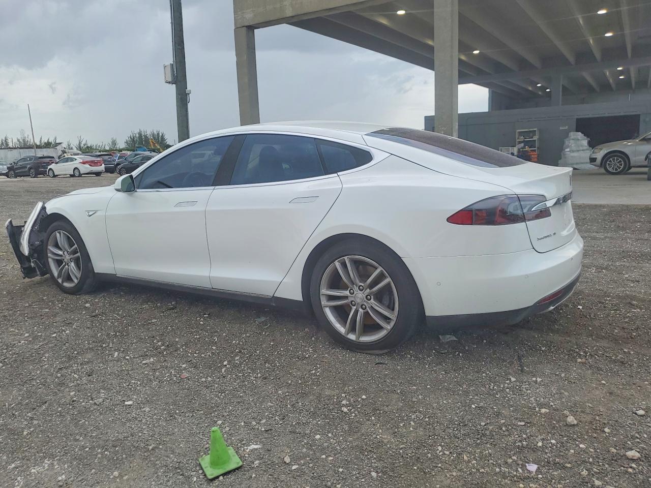 2015 TESLA MODEL S 85 — снимка 2