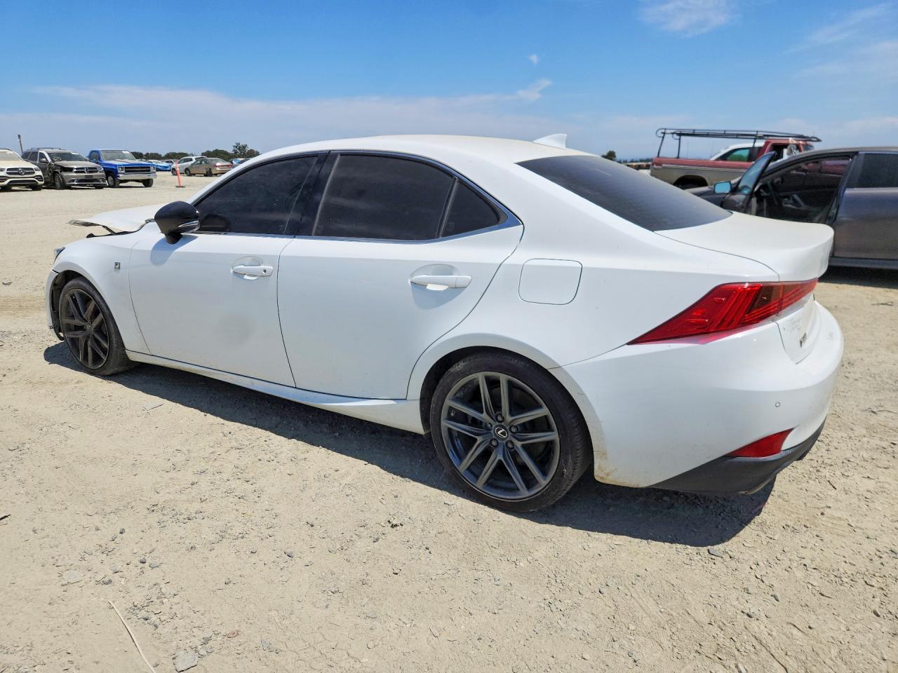 2019 LEXUS IS 300 — снимка 2