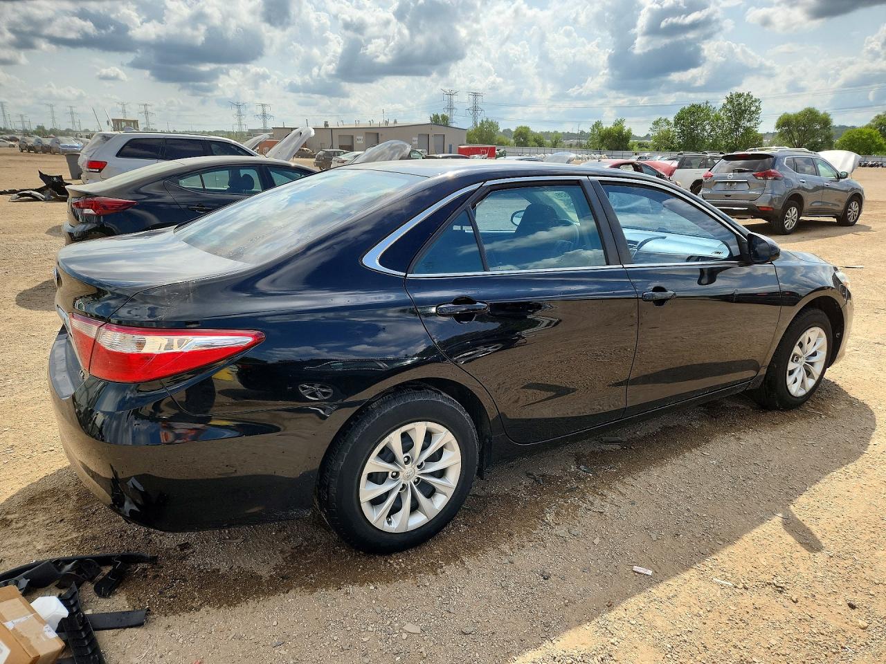 2017 TOYOTA CAMRY LE — снимка 3