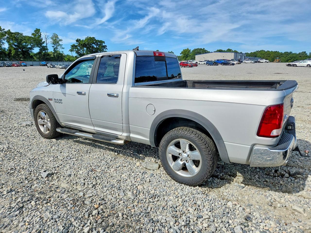 2018 RAM 1500 SLT — снимка 2