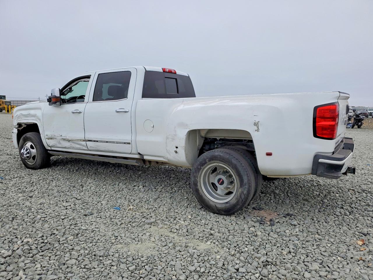 2017 GMC SIERRA K3500 DENALI — снимка 2
