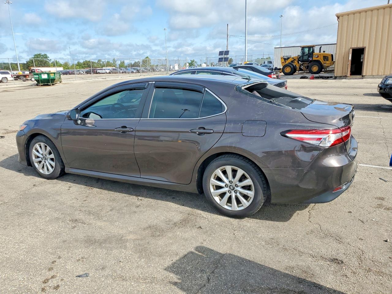 2019 TOYOTA CAMRY LE — снимка 2