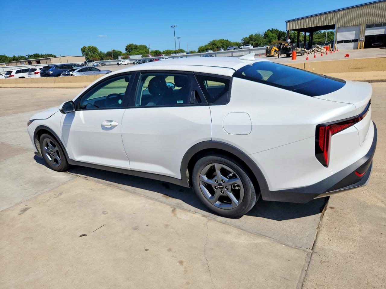 2025 KIA K4 LXS — снимка 2