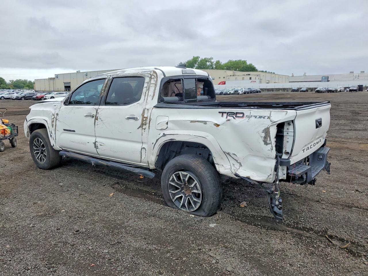 2021 TOYOTA TACOMA TRD SPORT — снимка 2