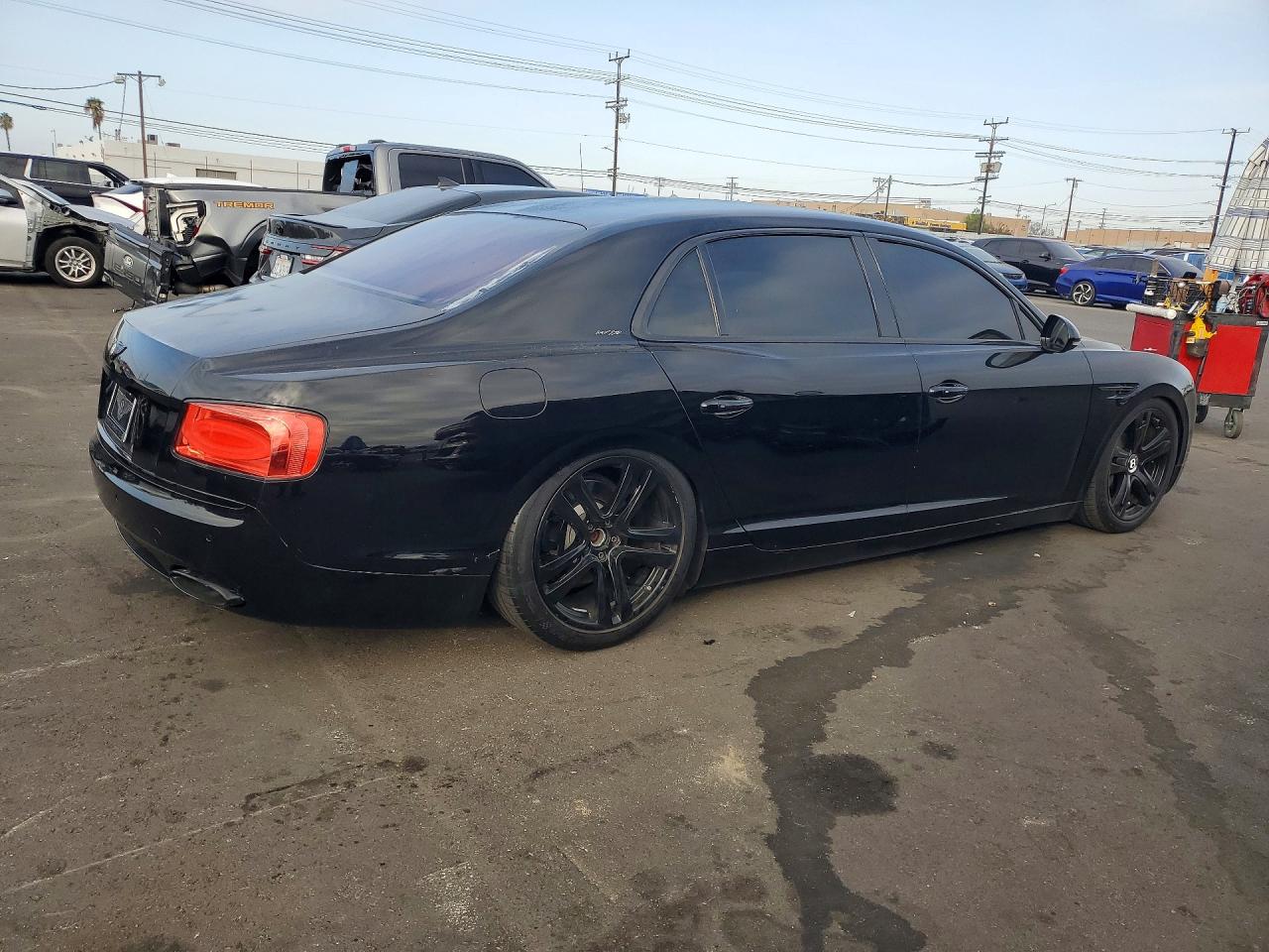 2014 BENTLEY FLYING SPUR — photo 3