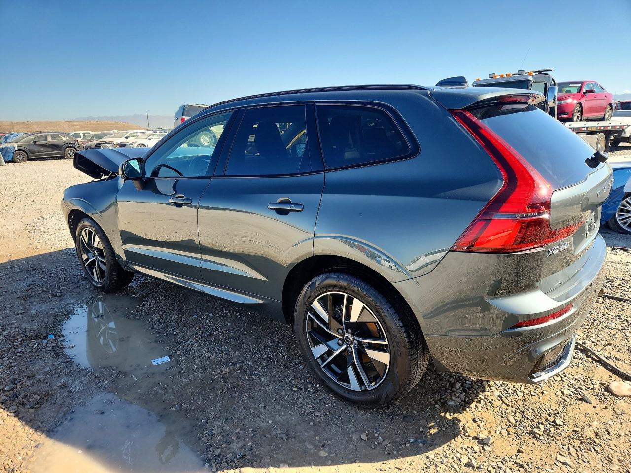 2026 VOLVO XC60 PLUS — photo 2