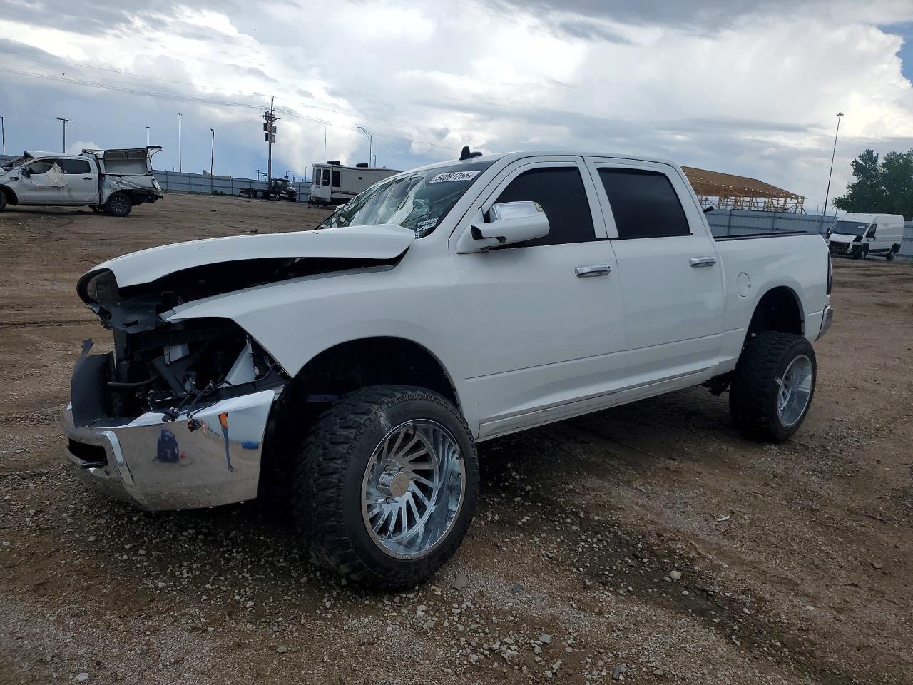 2016 RAM 1500 SLT