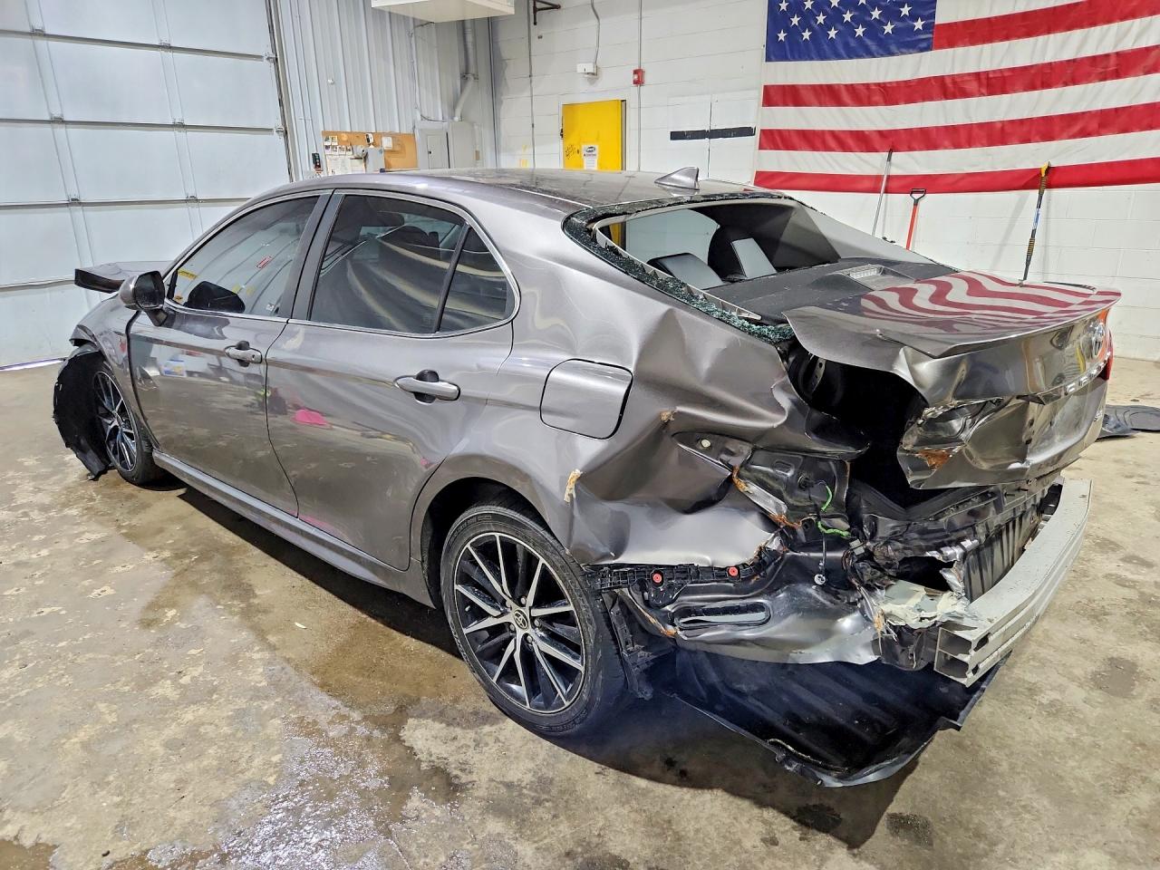 2021 TOYOTA CAMRY SE — снимка 2