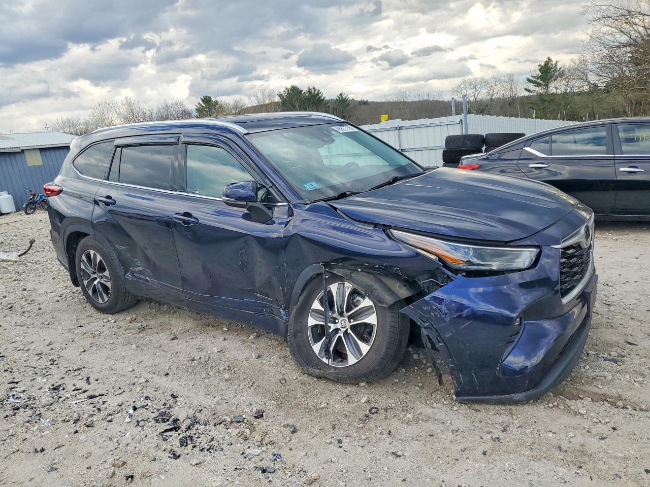 2022 TOYOTA HIGHLANDER XLE — снимка 4