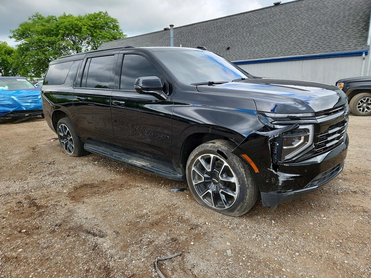 2025 CHEVROLET SUBURBAN K1500 RST — снимка 4