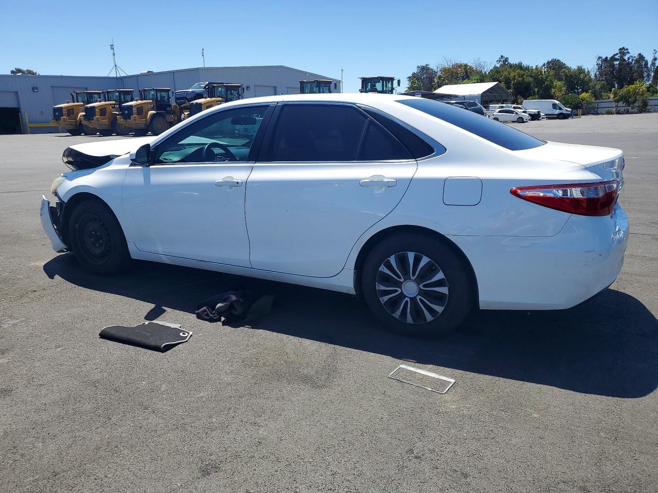 2016 TOYOTA CAMRY LE — снимка 2