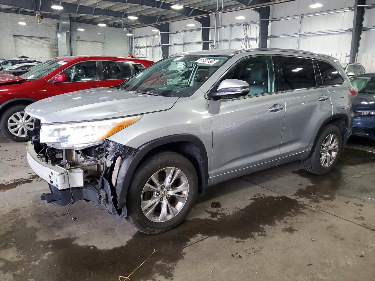 2015 TOYOTA HIGHLANDER XLE