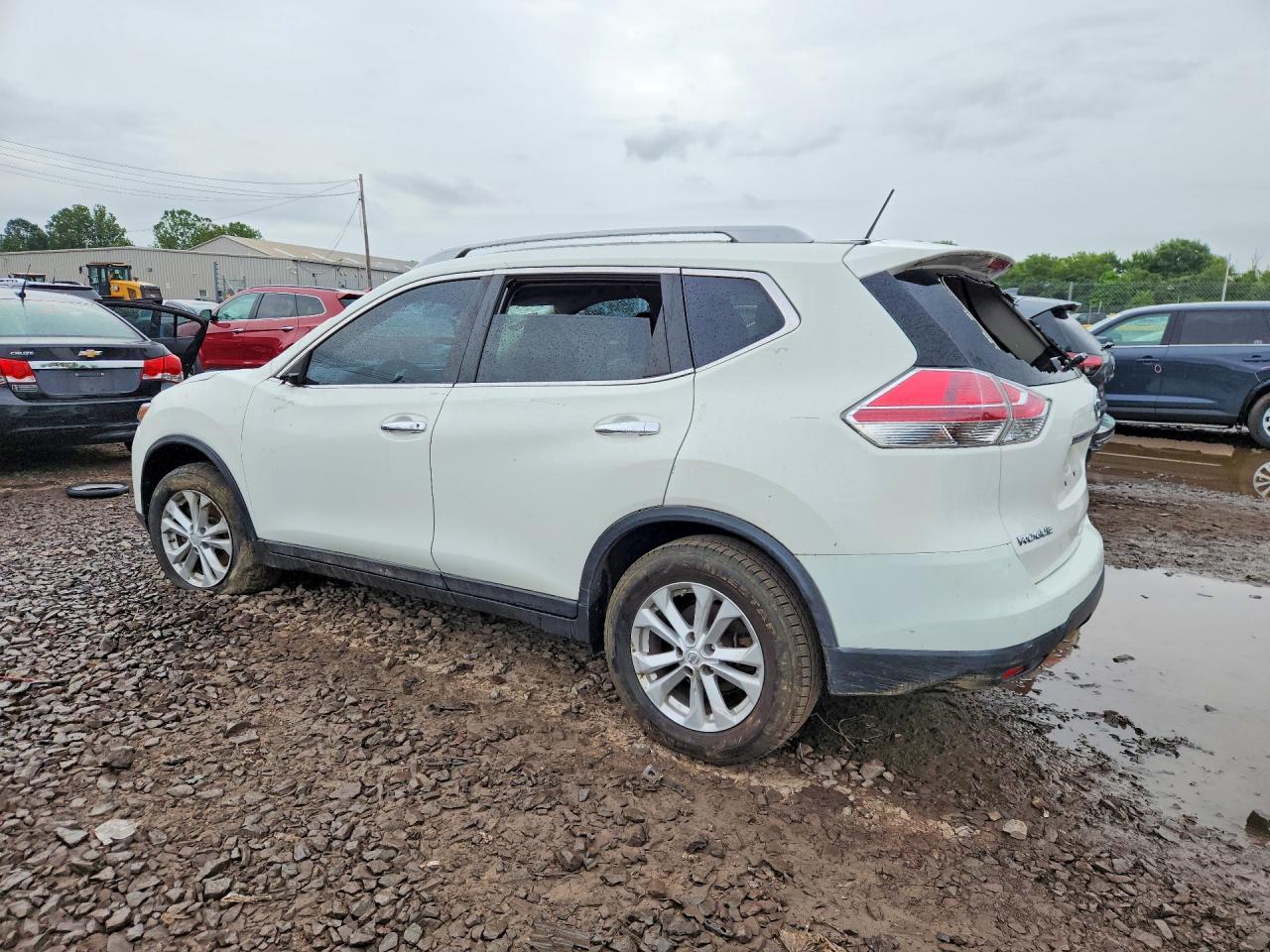 2015 NISSAN ROGUE SV — снимка 2