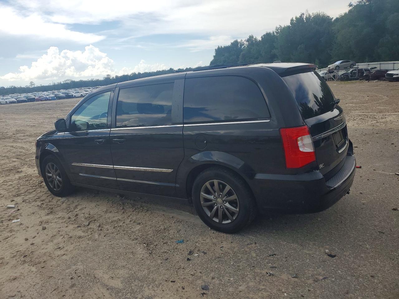 2016 CHRYSLER TOWN & COUNTRY S — снимка 2
