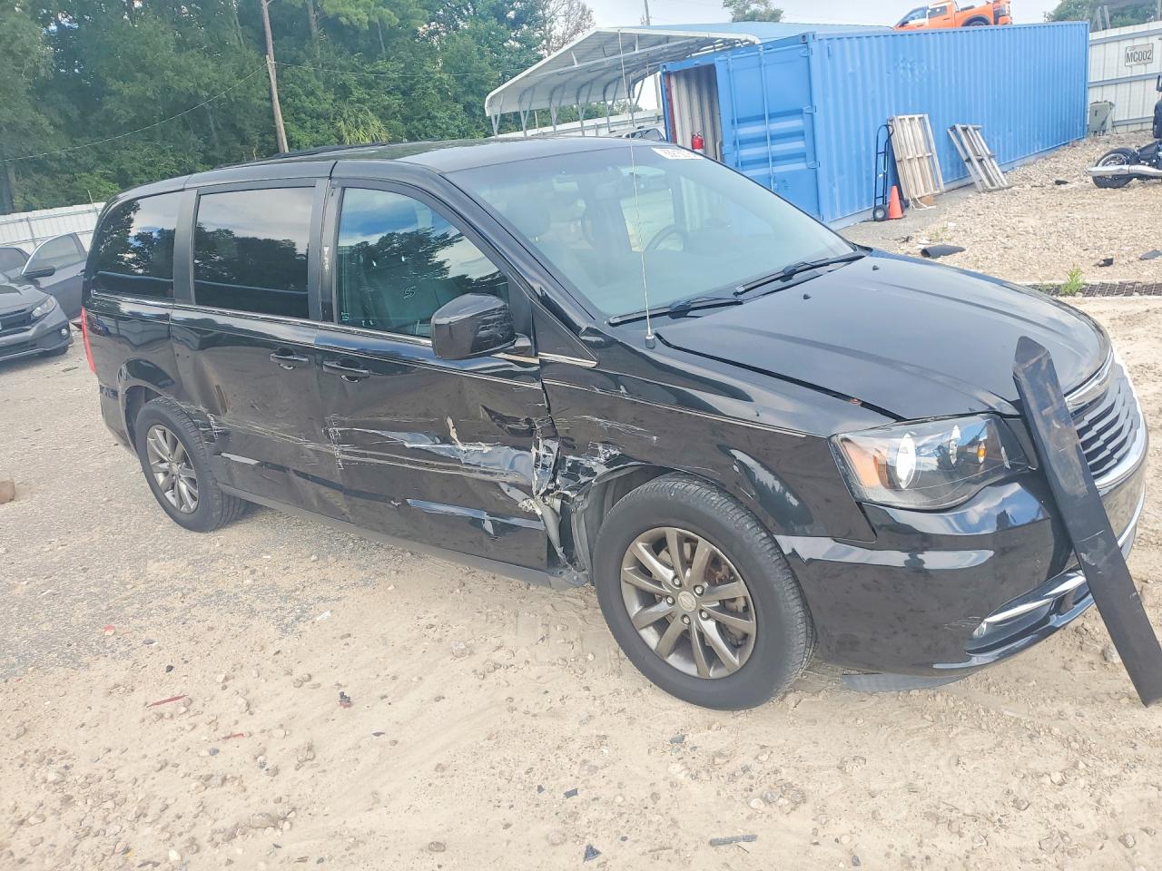 2016 CHRYSLER TOWN & COUNTRY S — снимка 4
