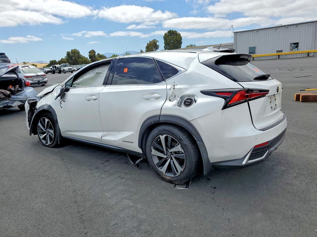 2020 LEXUS NX 300H — снимка 2