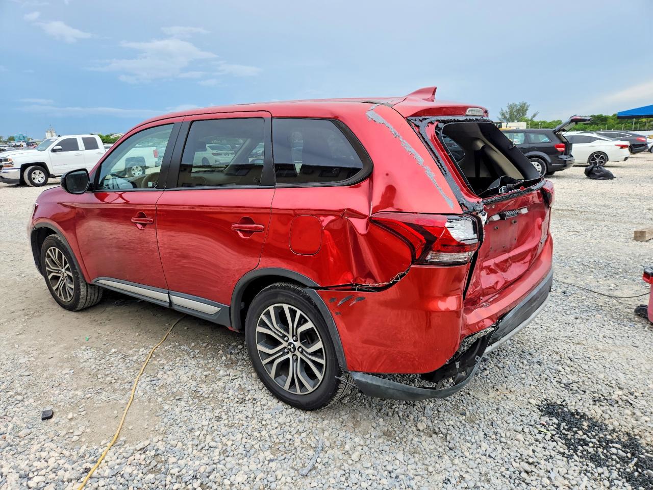 2018 MITSUBISHI OUTLANDER ES — снимка 2