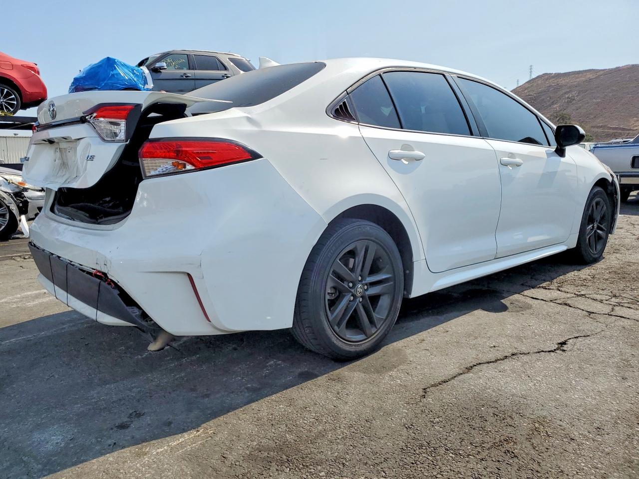 2021 TOYOTA COROLLA LE — снимка 3