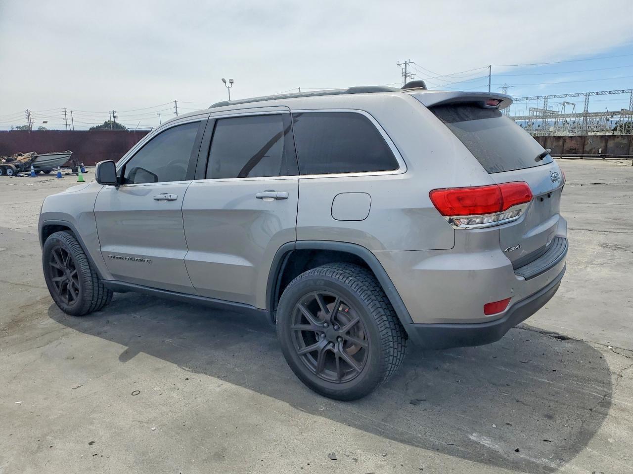 2018 JEEP GRAND CHEROKEE LAREDO — снимка 2
