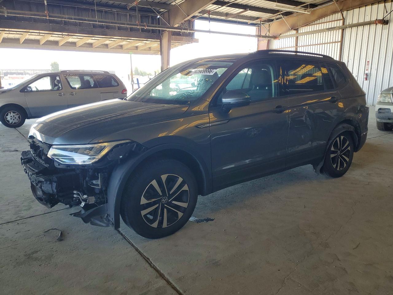 2022 VOLKSWAGEN TIGUAN S