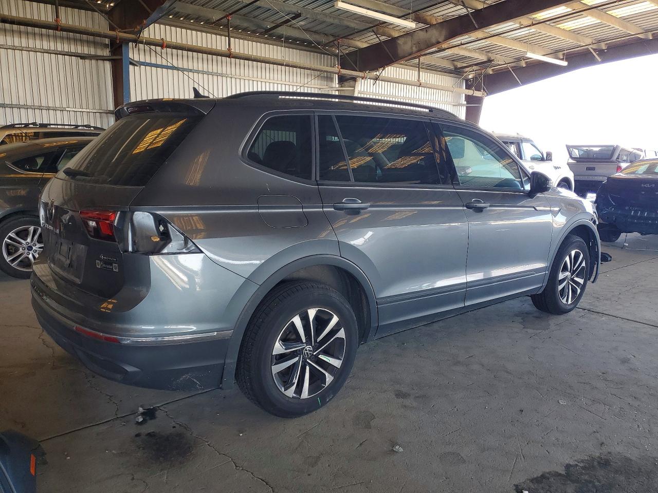 2022 VOLKSWAGEN TIGUAN S — снимка 3