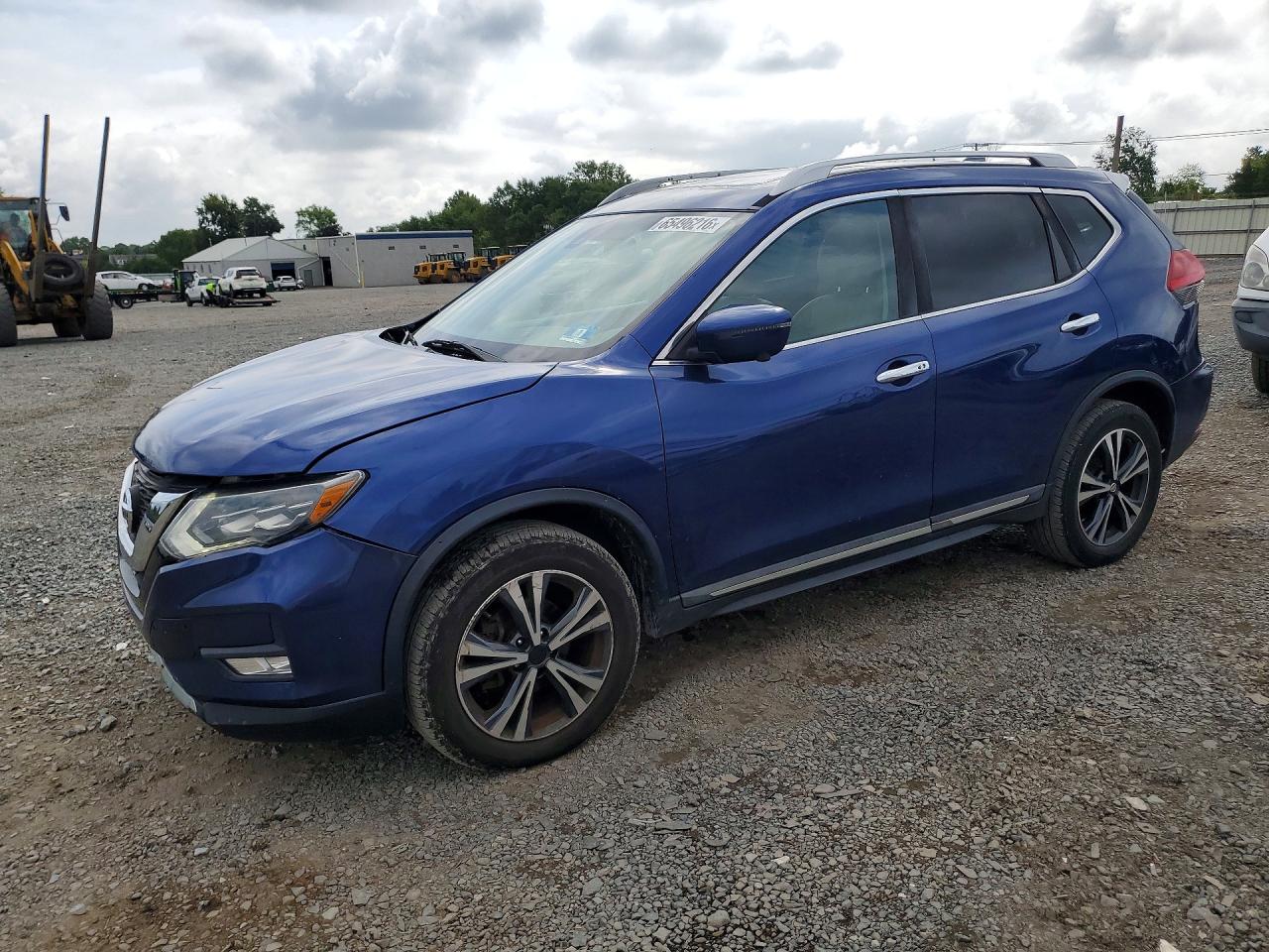 2017 NISSAN ROGUE SL